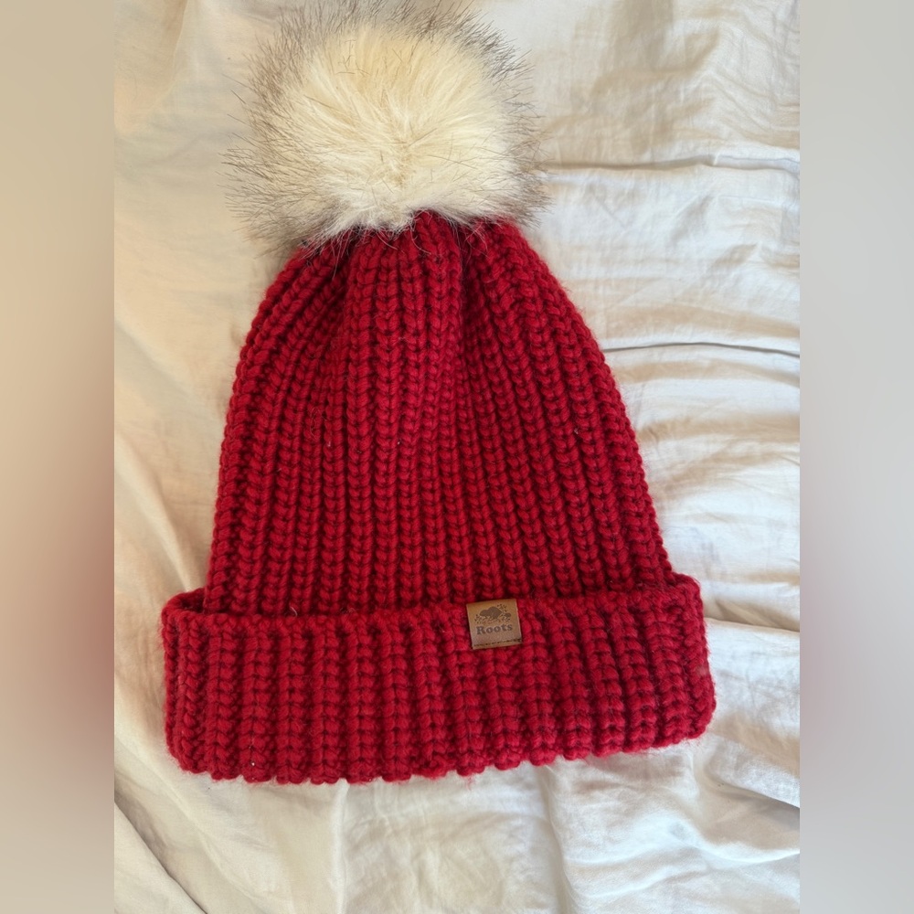 Roots Knit Hat with Fluffy Pom